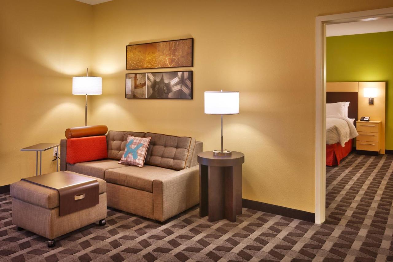 Towneplace Suites By Marriott Dickinson Exterior photo