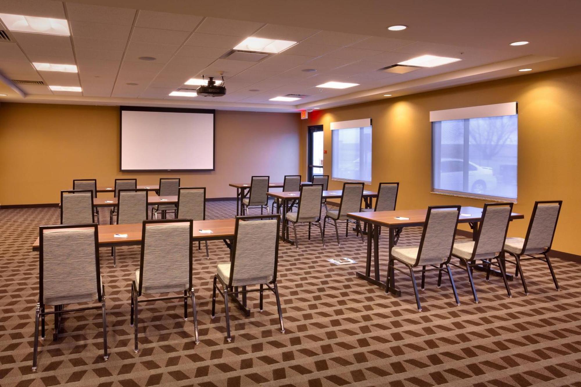 Towneplace Suites By Marriott Dickinson Exterior photo